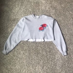 Cropped Embroidered Grey Sweater